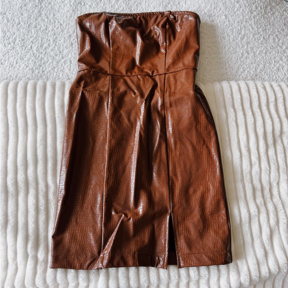 Brown croc mini 🧸